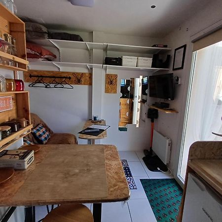 Studio 10M2, Terrasse 18M2 , Parking, Piscine Et Accueille Les Animaux Quissac  Exteriér fotografie