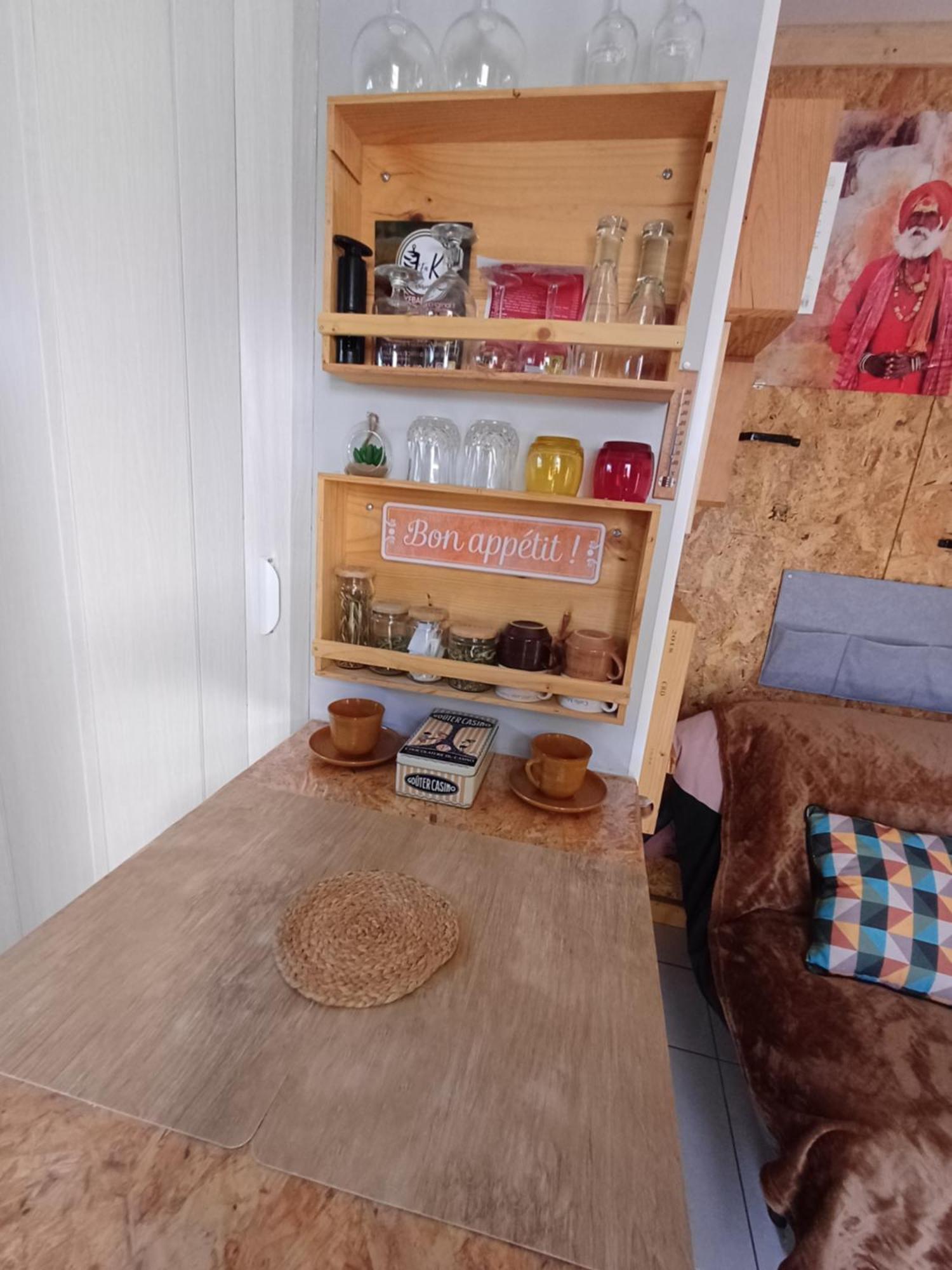 Studio 10M2, Terrasse 18M2 , Parking, Piscine Et Accueille Les Animaux Quissac  Exteriér fotografie